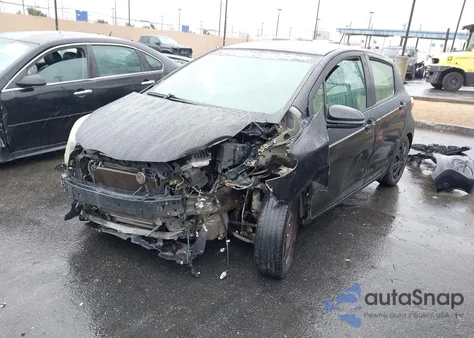 2013 Toyota Yaris L z USA, uszkodzony, nr VIN JTDKTUD3XDD561039